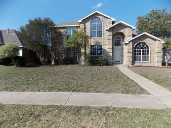 905 Dawson St, Cedar Hill, TX 75104