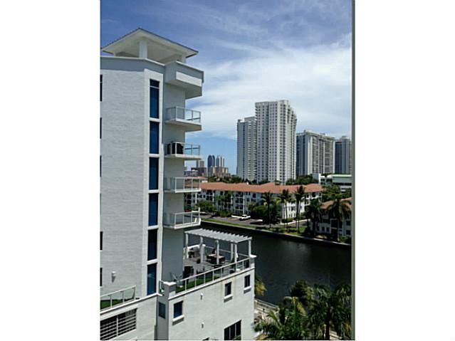 3000 NE 188 ST # 606, Miami, FL 33180