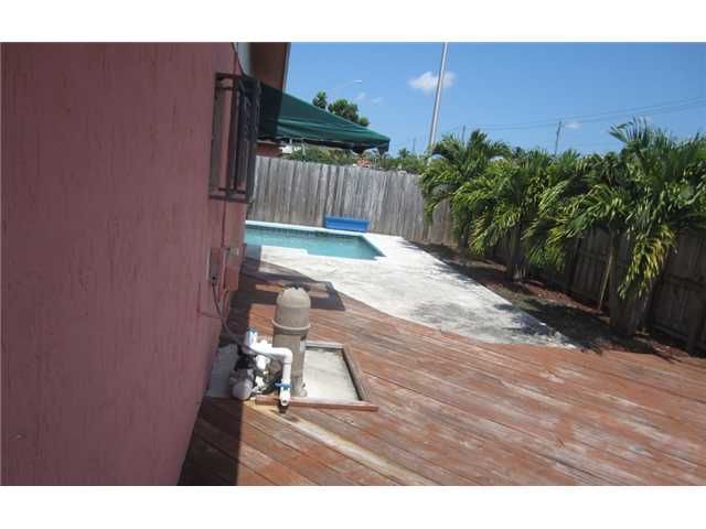 2595 SW 134 AV, Miami, FL 33175