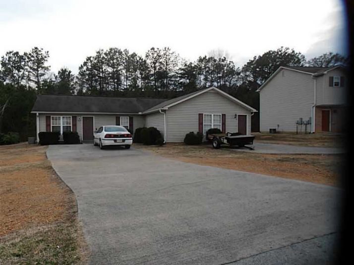 121 Foxhall Drive, Calhoun, GA 30701