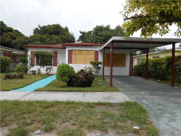 3315 NW 49 ST, Miami, FL 33142