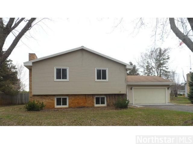 12601 Overlook Rd, Dayton, MN 55327