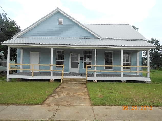 Horner St E, Atmore, AL 36502