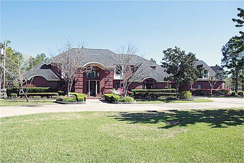 15 WILDERNESS TRL, Friendswood, TX 77546