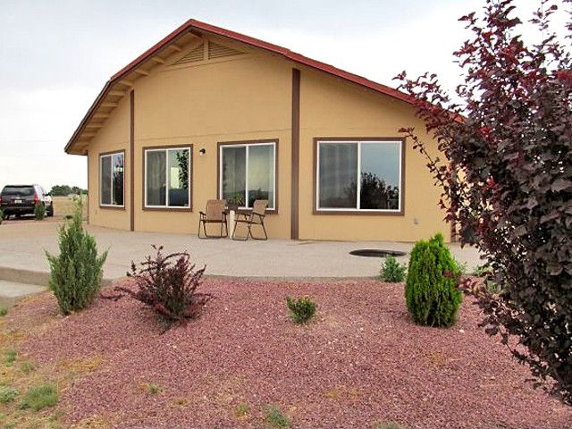 735 W Ahonen Road, Paulden, AZ 86334