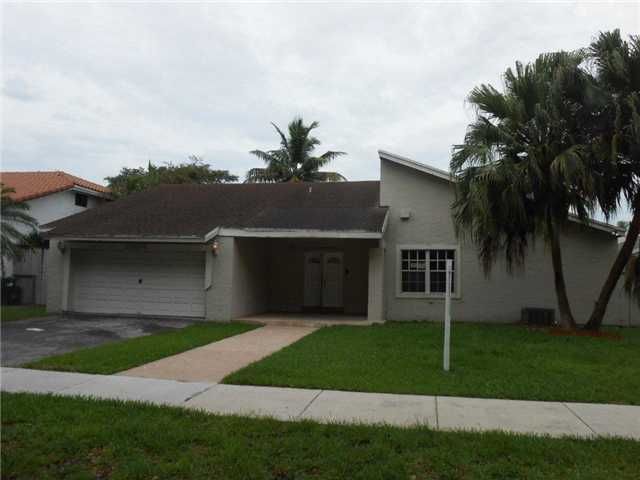 10914 SW 137 CT, Miami, FL 33186