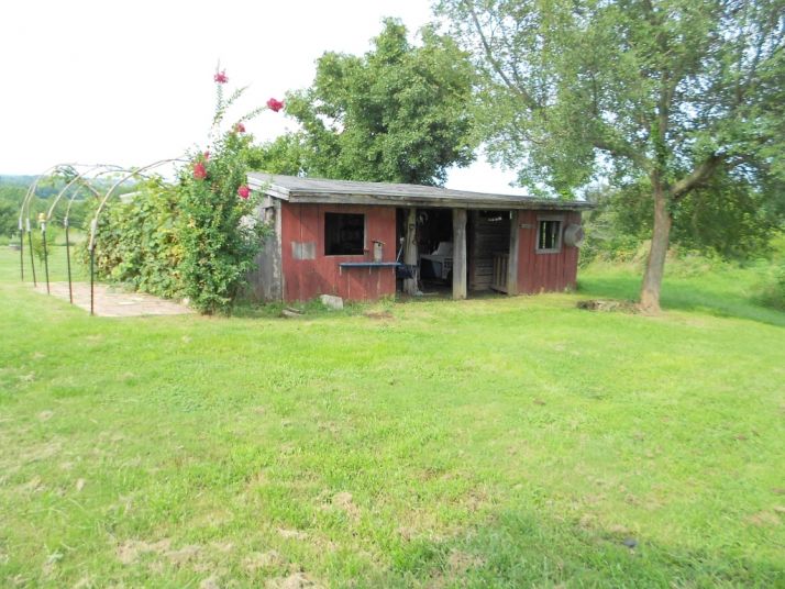 1710 Hurricane Road, Cadiz, KY 42211