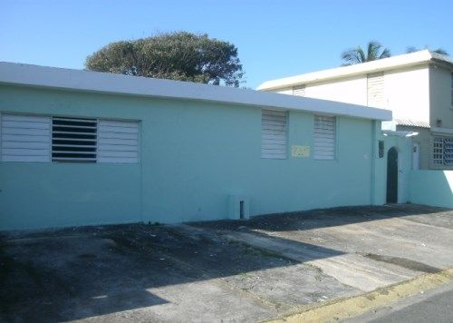 Urb Levittown 2258 Paseo Amapola, Toa Baja, PR 00949