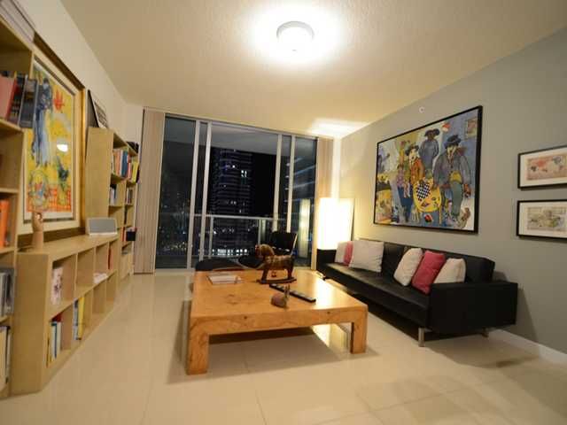 1111 SW 1ST AV # 2418, Miami, FL 33130