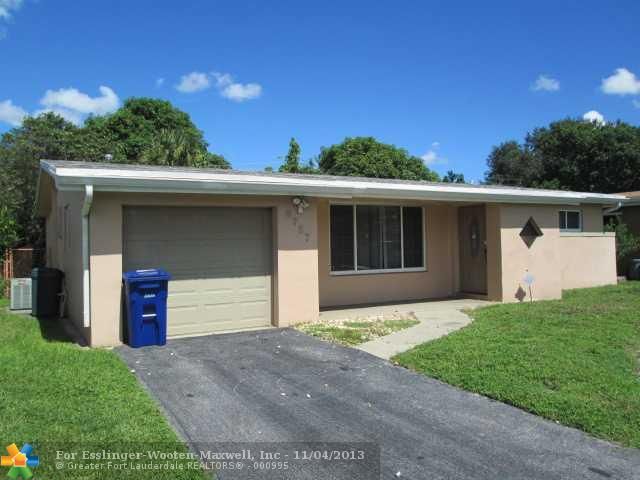 6757 CAMELIA DR, Hollywood, FL 33023