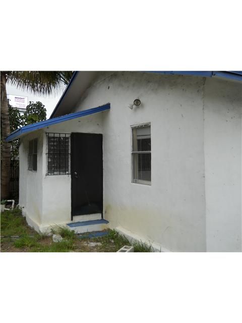 7736 NW 6 CT, Miami, FL 33150