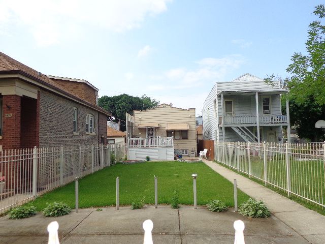 4420 West Rice Street, Chicago, IL 60651