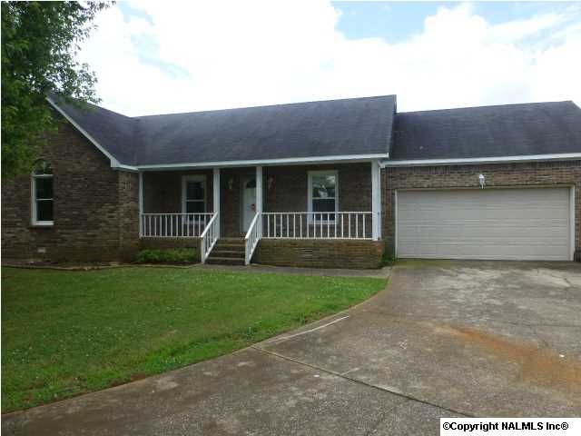 104 Sundance Cir, Hazel Green, AL 35750