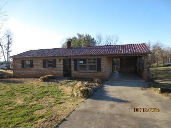 372 Brown Berry Rd, North Wilkesboro, NC 28659