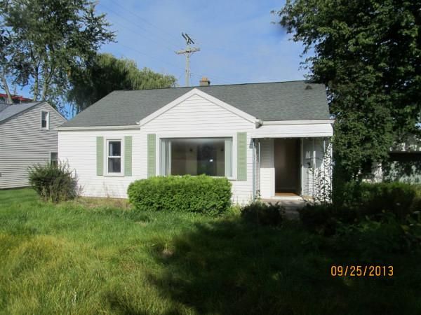 1850 S Hughes Rd, Brighton, MI 48114