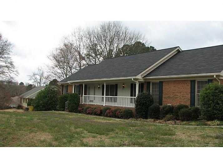 573 Clubland Circle Se, Conyers, GA 30094