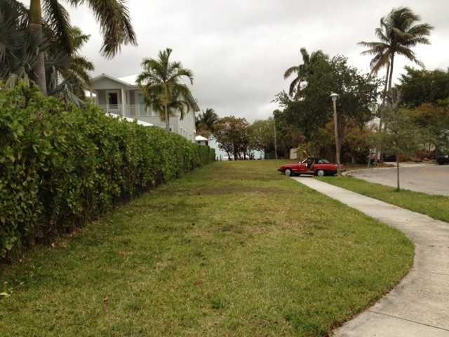 735 NE 77 ST, Miami, FL 33138