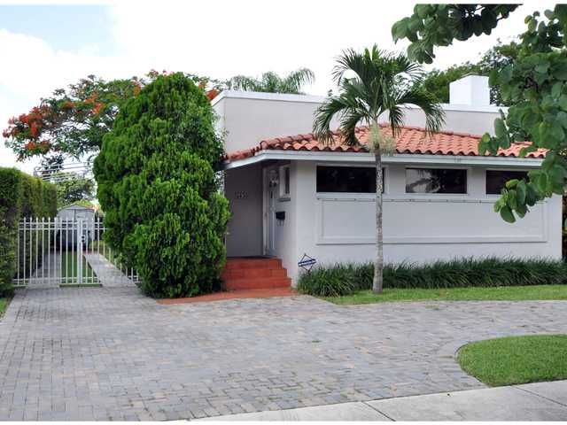 5830 SW 42 TE, Miami, FL 33155