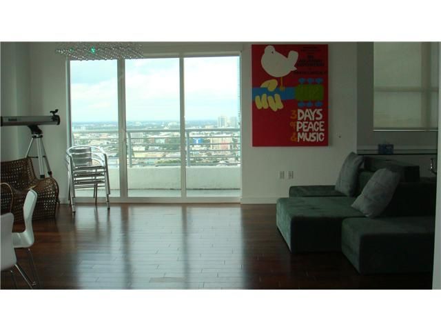 133 NE 2 AV # 3213, Miami, FL 33132