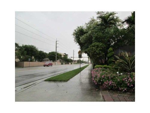 665 NW 85 PL # 10-209, Miami, FL 33126