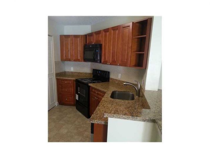 6292 186 ST # 115, Hialeah, FL 33015