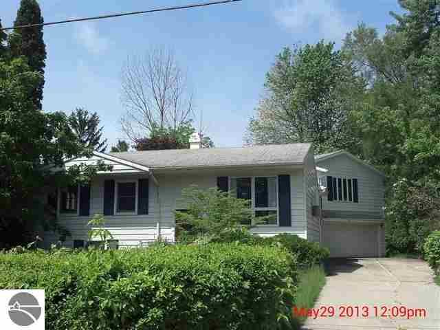 709 Whitney St, Mount Pleasant, MI 48858