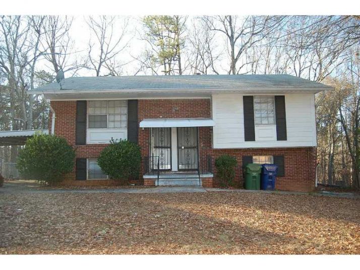 40 Candlelight Lane, Atlanta, GA 30331