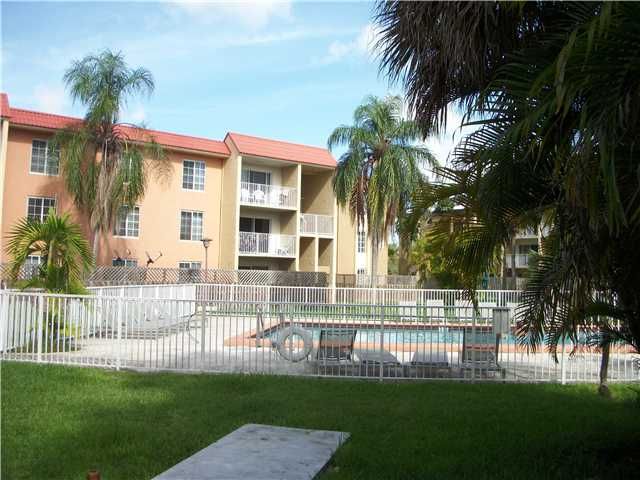 5231 GENEVA WY # 307, Miami, FL 33166