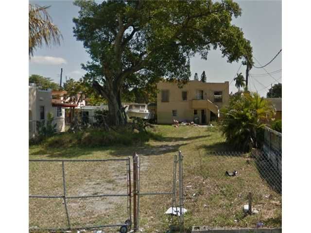 1920 NW 35 ST, Miami, FL 33142