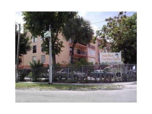 1990 W 56 ST # 1422, Hialeah, FL 33012