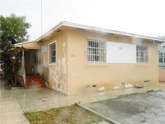 2410 Nw 34th St, Miami, FL 33142