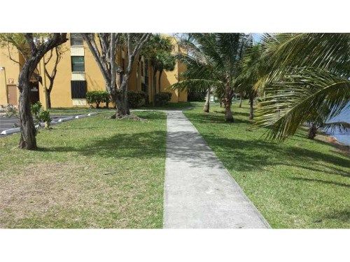 14201 N KENDALL DR # 302D, Miami, FL 33186