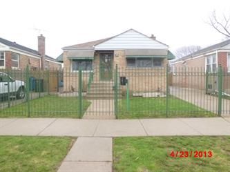 2942 N Kenosha, Chicago, IL 60641