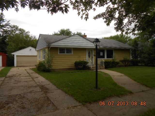 216 Fairview Blvd, Rockford, IL 61107