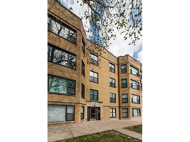 4823 N Fairfield Ave # 2, Chicago, IL 60625