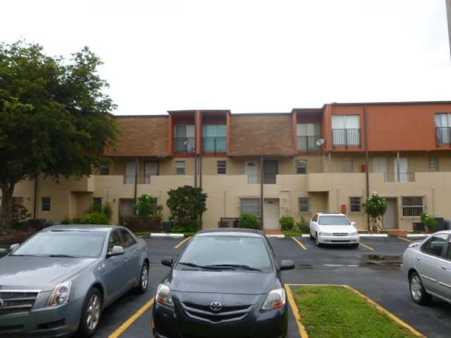 301 NW 109 Ave Unit 203, Miami, FL 33172