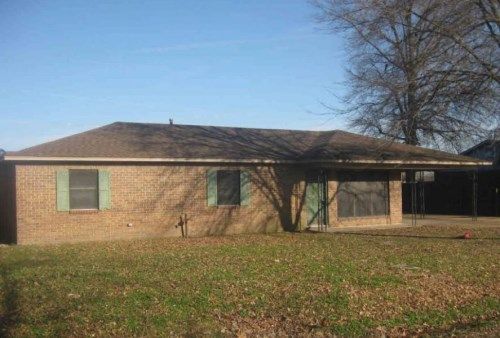 806 Rowena St S, Wynne, AR 72396