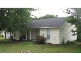 214 W Griffith Loop, Clarksville, AR 72830