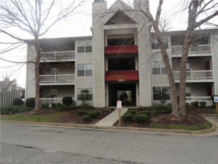 3957 Horse Run Gln Apt 201, Newport News, VA 23602