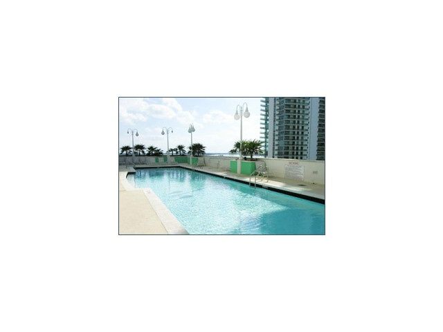 1200 BRICKELL BAY DR # 4102, Miami, FL 33131