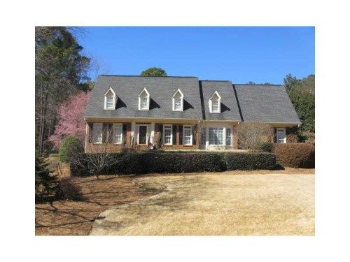 7660 Dunvegan Close, Atlanta, GA 30350