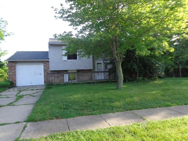 1886 Lincrest Drive, Cincinnati, OH 45240