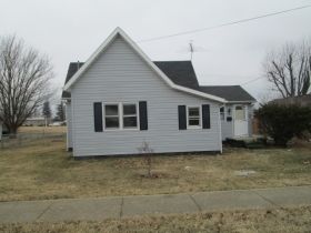 1304 S Meridian St, Lebanon, IN 46052