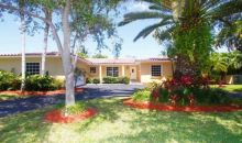 7525 SW 61 ST Miami, FL 33143