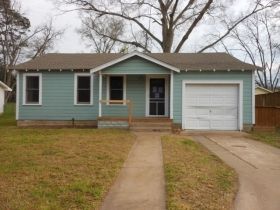 509 Charles Lewis St, Brenham, TX 77833