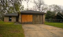 301 Bert St Angleton, TX 77515