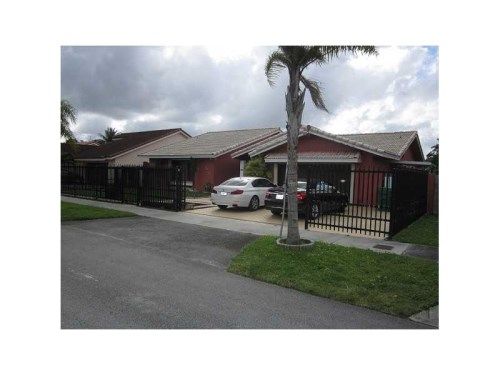 2950 SW 103 AV, Miami, FL 33165