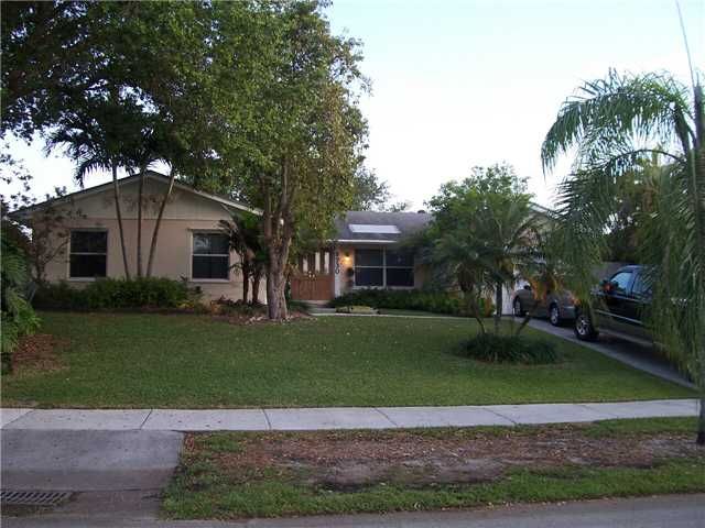 9730 SW 214 TE, Miami, FL 33189