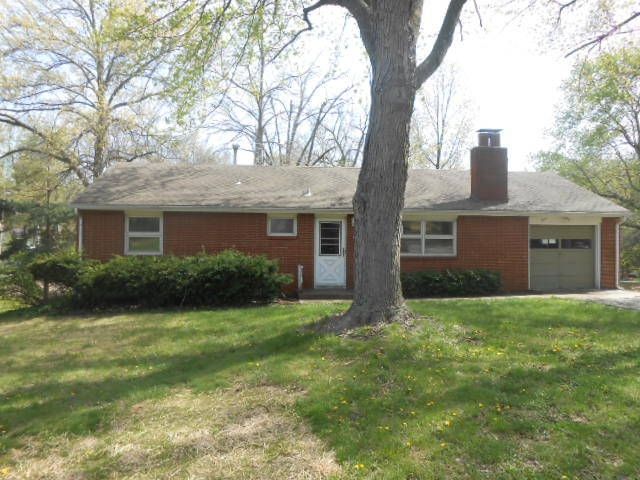 3 41st Terr NW, Kansas City, MO 64116