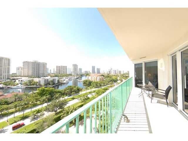 19900 E COUNTRY CLUB DR # 1005, Miami, FL 33180